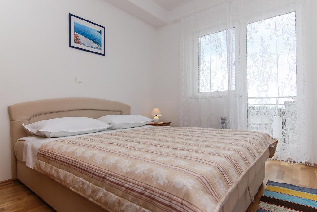 Villa Levanda Макарска Екстериор снимка