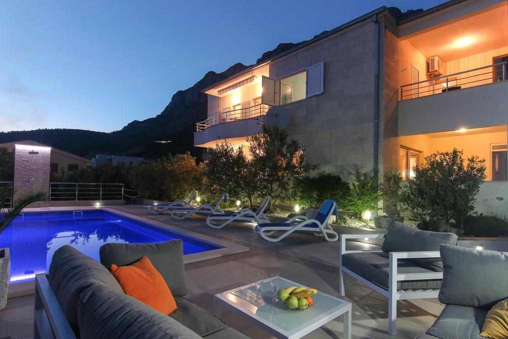 Villa Levanda Макарска Екстериор снимка
